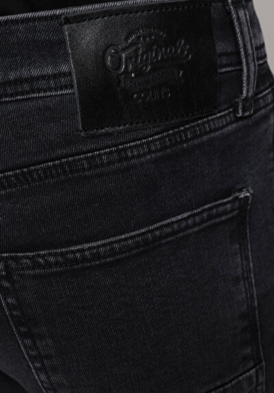 Afficher les détails de 044 Karl Pantalon    En Jean Straight Fit Homme