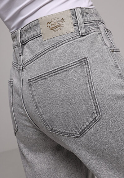 Afficher les détails de 970 Berry Pantalon    En Jean Regular Fit Femme