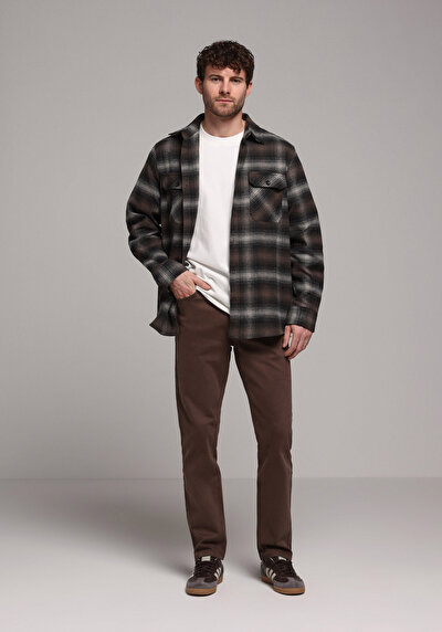 Image de Pantalon Marron Straight Leg Medium Rise En Sergé Regular Fit Homme