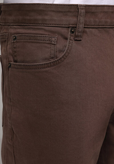 Image de Pantalon Marron Straight Leg Medium Rise En Sergé Regular Fit Homme