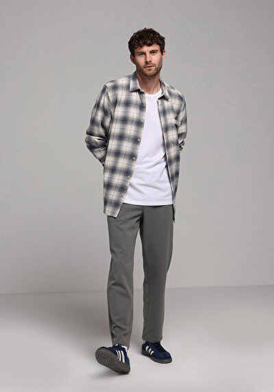 Image de Pantalon Vert Straight Leg Medium Rise En Verrouillage Regular Fit Homme