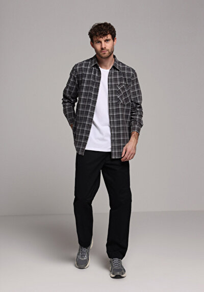 Image de Pantalon Noir Straight Leg Medium Rise En Sergé Regular Fit Homme