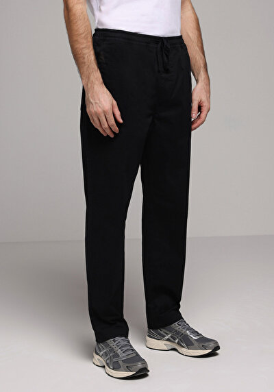 Image de Pantalon Noir Straight Leg Medium Rise En Sergé Regular Fit Homme