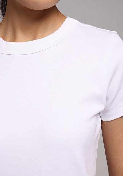 Image de T-shirt À Manches Courtes Blanc Slim Fit Droit Femme
