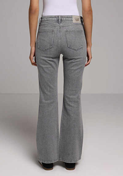 Image de 791 Monica Pantalon En Jean Regular Fit Femme