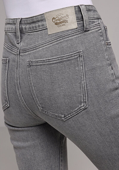 Afficher les détails de 791 Monica Pantalon    En Jean Regular Fit Femme