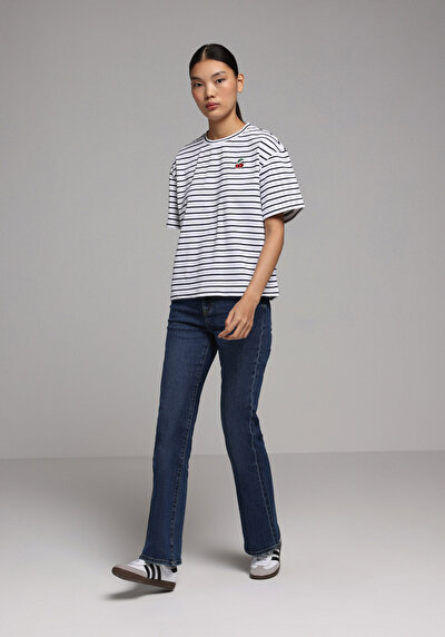 Image de T-shirt À Manches Courtes Marine Boyfriend Fit Brodé Femme