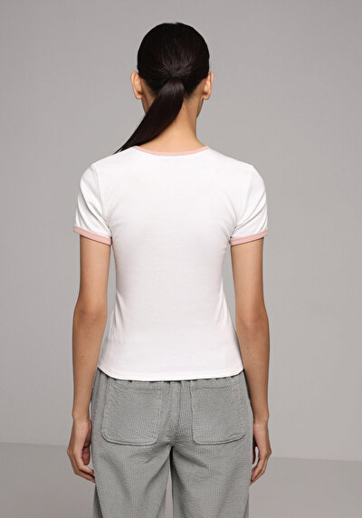 Image de T-shirt À Manches Courtes Blanc Slim Fit Imprimé Femme