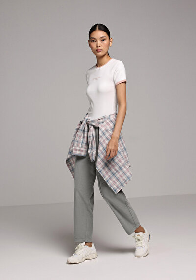Image de T-shirt À Manches Courtes Blanc Slim Fit Imprimé Femme