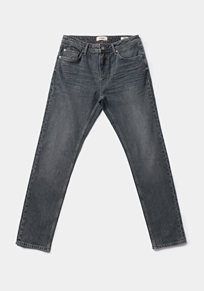Afficher les détails de 044 Karl Pantalon    En Jean Straight Fit Homme