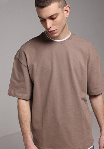 Image de T-shirt À Manches Courtes Marron Oversize Fit Droit Homme