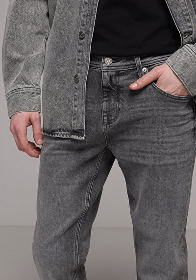 Image de 044 Karl Pantalon    En Jean Straight Fit Homme