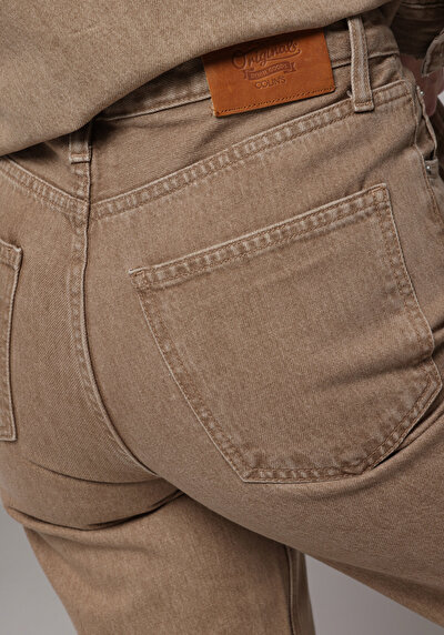 Afficher les détails de 970 Berry Pantalon    En Jean Regular Fit Femme