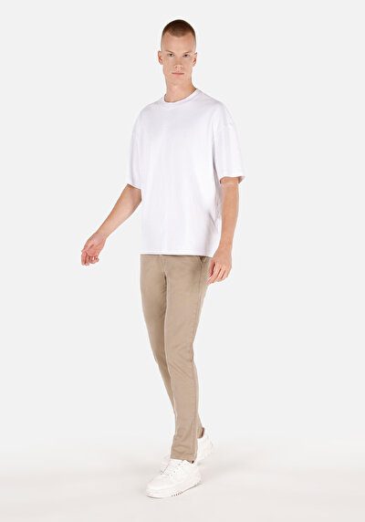 Image de Pantalon Beige Straight Leg Medium Rise En Gabardine Slim Fit Homme
