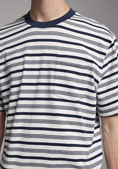 Image de T-shirt À Manches Courtes Marine Comfort Fit Rayé Homme