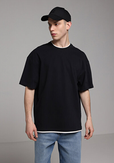 Image de T-shirt À Manches Courtes Noir Oversize Fit Droit Homme