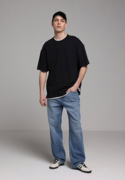 Image de T-shirt À Manches Courtes Noir Oversize Fit Droit Homme