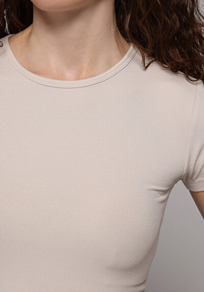 Image de T-shirt À Manches Courtes Blanc Slim Fit Droit Femme