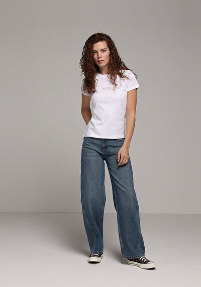 Image de T-shirt À Manches Courtes Blanc Slim Fit Imprimé Femme