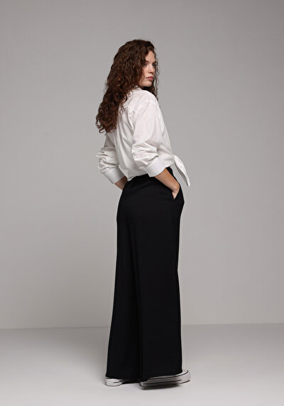 Image de Pantalon Noir Wide Leg High Rise En Ratière Regular Fit Femme
