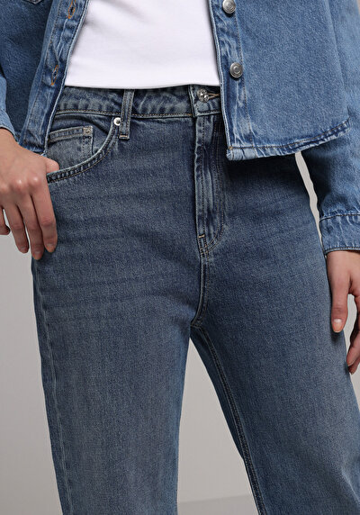 Image de 900 Laris Pantalon    En Jean Straight Fit Femme