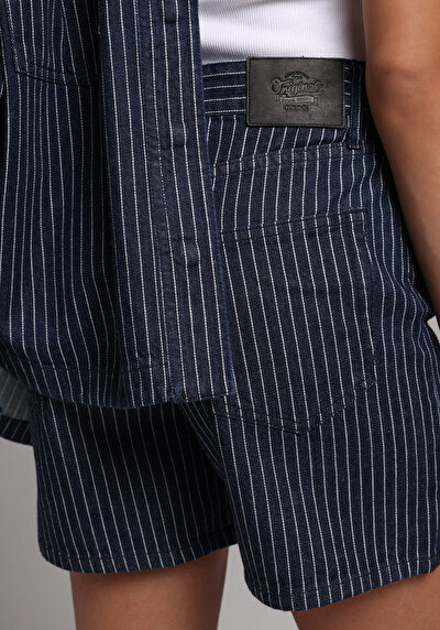 Afficher les détails de Short  Regular Fit Femme