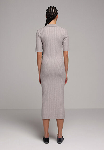 Afficher les détails de Robe Vizon Slim Fit Manches Courtes Mdi Côtelé Femme