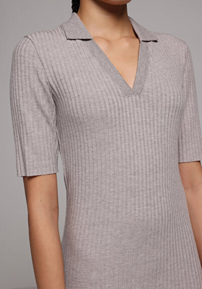 Afficher les détails de Robe Vizon Slim Fit Manches Courtes Mdi Côtelé Femme