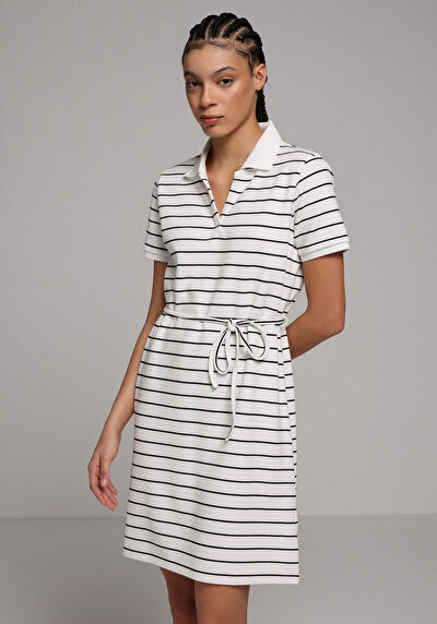 Image de Robe Noir Regular Fit Manches Courtes Mini Thessalonique Femme