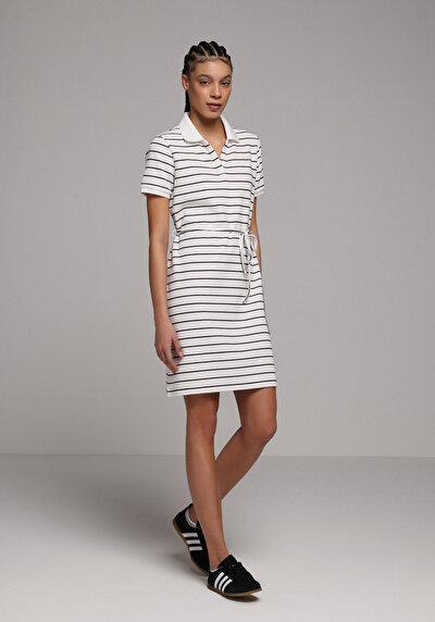 Image de Robe Noir Regular Fit Manches Courtes Mini Thessalonique Femme