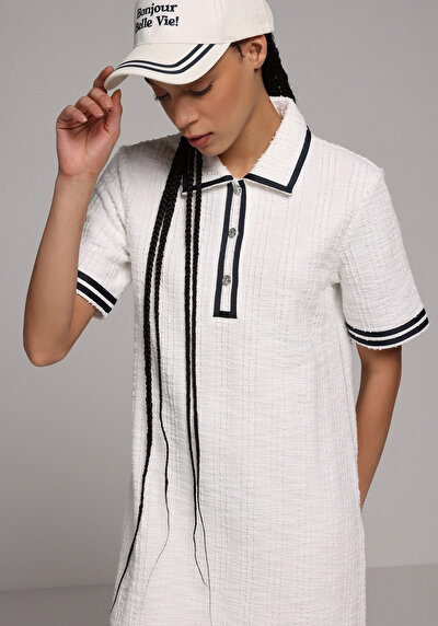 Image de Robe Blanc Regular Fit Manches Courtes Mini Verrouillage Femme