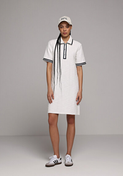 Image de Robe Blanc Regular Fit Manches Courtes Mini Verrouillage Femme