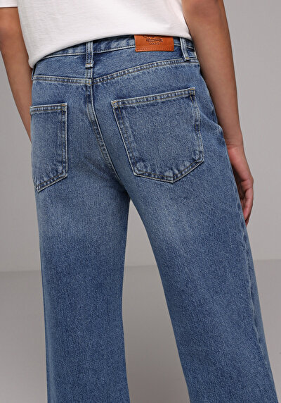 Afficher les détails de 970 Berry Pantalon    En Jean Regular Fit Femme