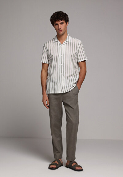 Image de Pantalon Vert Straight Leg Medium Rise En Sergé Regular Fit Homme