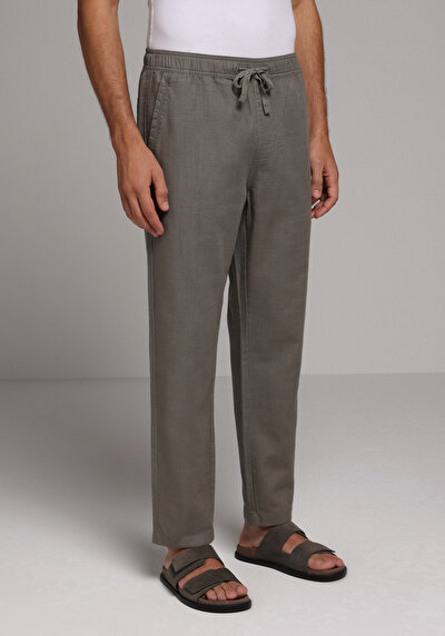 Image de Pantalon Vert Straight Leg Medium Rise En Sergé Regular Fit Homme