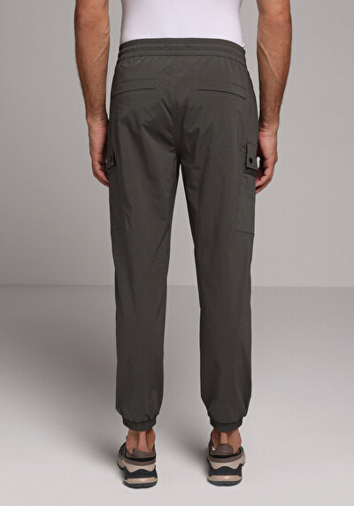 Image de Pantalon Kaki Lastikli Medium Rise En Nylon Slim Fit Homme