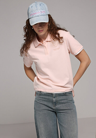 Afficher les détails de Rose Regular Fit  Brodé Pique Femme