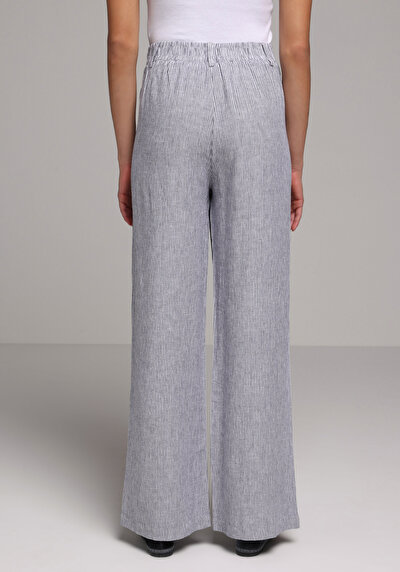 Afficher les détails de Pantalon Bleu Wide Leg Low Rise En Uni Regular Fit Femme