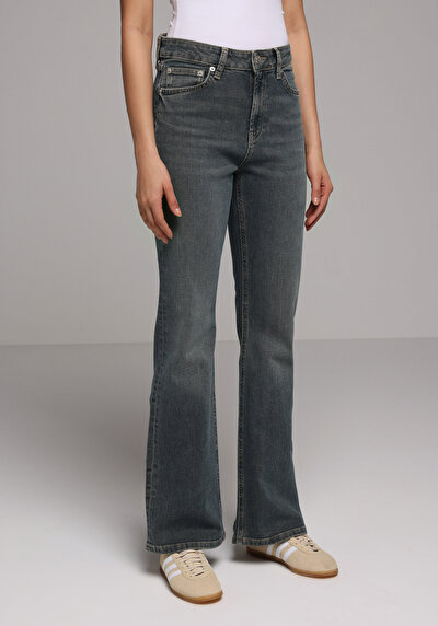 Image de 791 Monica Pantalon Bootcut Medium Rise En Jean Regular Fit Femme