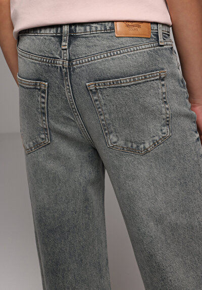 Afficher les détails de 970 Berry Pantalon    En Jean Regular Fit Femme