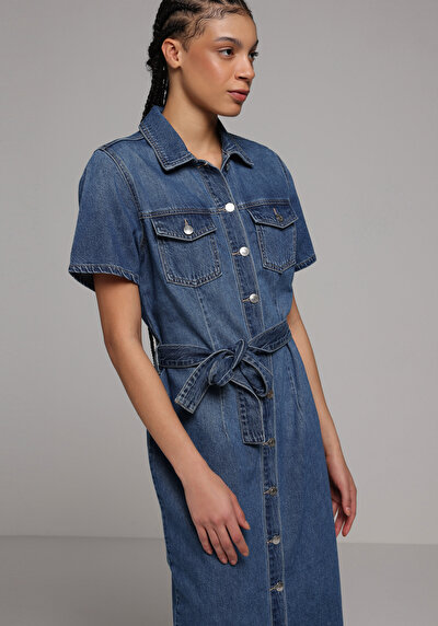 Image de Robe Slim Fit Manches Courtes Mdi Jean Femme