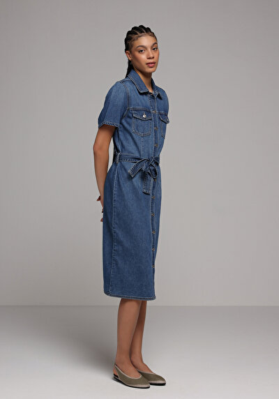 Image de Robe  Slim Fit Manches Courtes Mdi Jean Femme