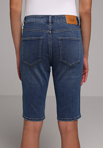 Afficher les détails de Short  Slim Fit Femme