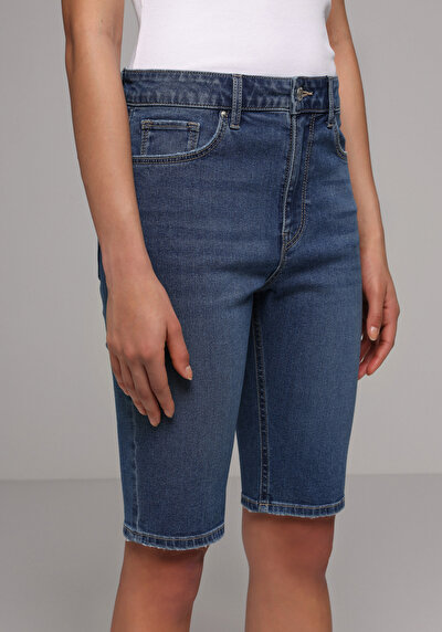 Afficher les détails de Short  Slim Fit Femme