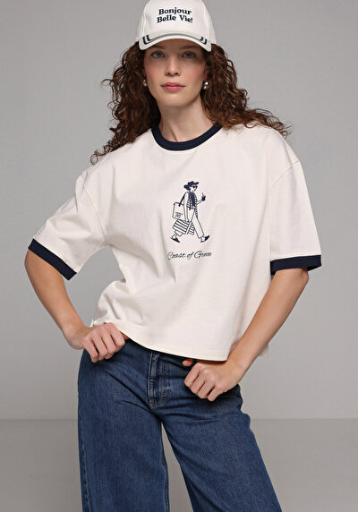 Image de T-shirt À Manches Courtes Ecru Regular Fit Imprimé Femme