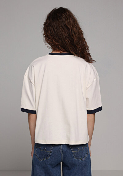 Image de T-shirt À Manches Courtes Ecru Regular Fit Imprimé Femme