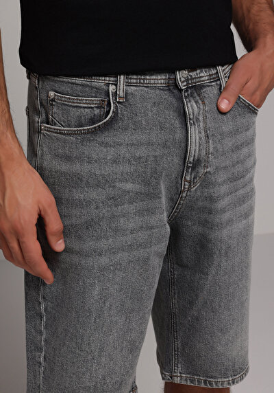 Afficher les détails de Short  Loose Fit Homme