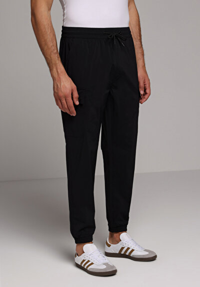 Image de Pantalon Noir Lastikli Medium Rise En Nylon Slim Fit Homme