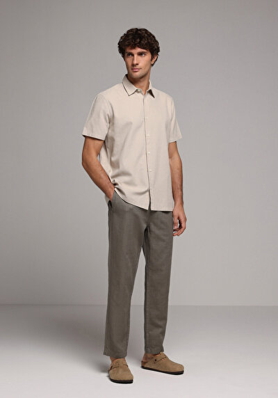 Afficher les détails de Chemise À Manches Courtes Beige Droit Regular Fit Homme