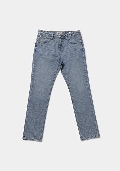 Afficher les détails de 044 Karl Pantalon    En Jean Straight Fit Homme